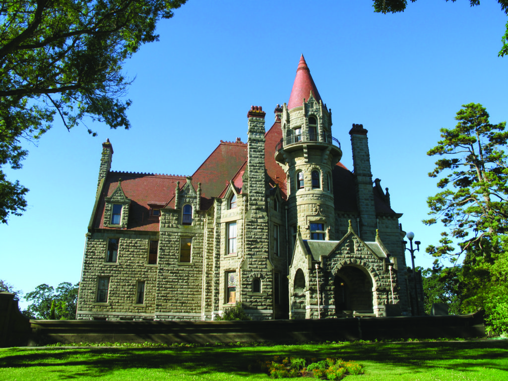 Perched regally on a grassy knoll just outside downtown Victoria, Craigdarroch Castle is a stunning example of Victorian architecture.